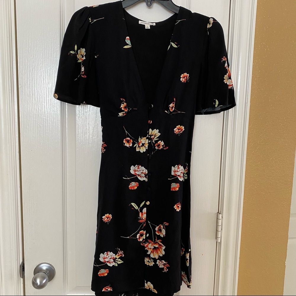 Cotton Candy LA vneck floral dress Size Small